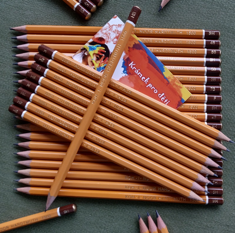 Koh-I-Noor grafitová tužka 1500 9H černá