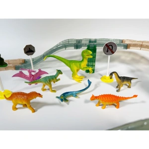 Autodráha Dino s elektrickým autem, 84 dílů