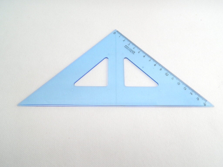 Trojúhelník modrý s ryskou 16 cm
