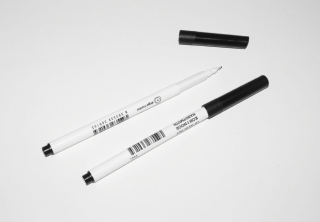 pPoisovač 7001 fine liner černý trojhranný